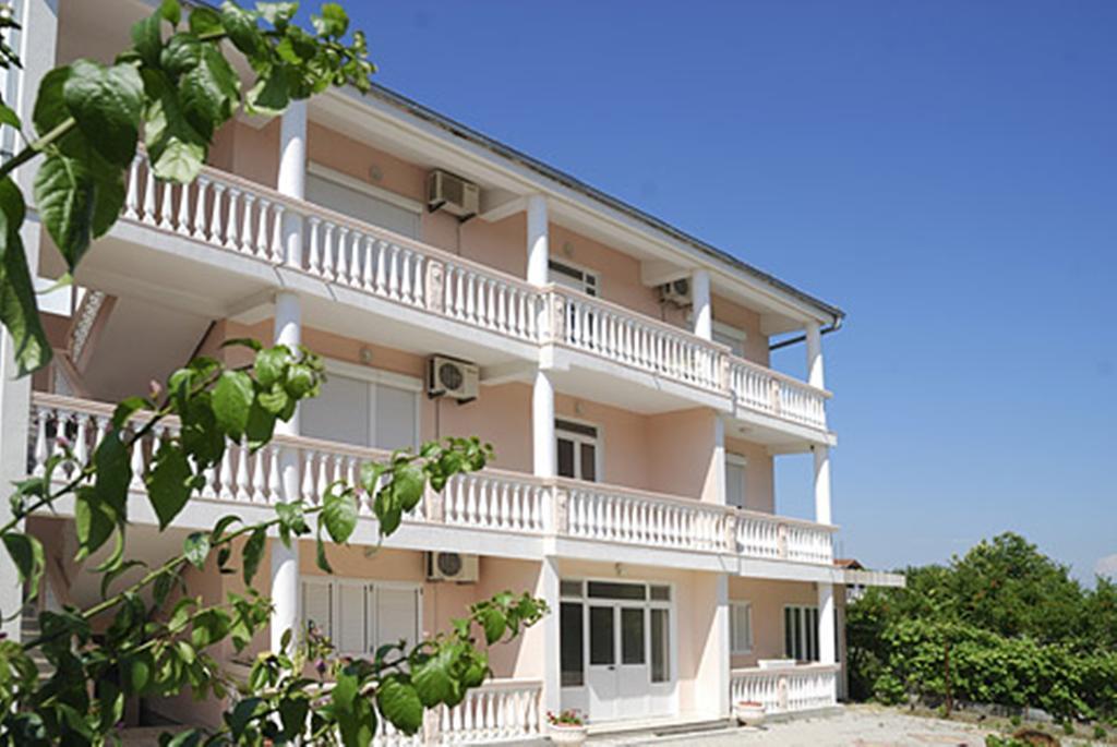 Di Vincenzo Inn Ulcinj Exterior photo